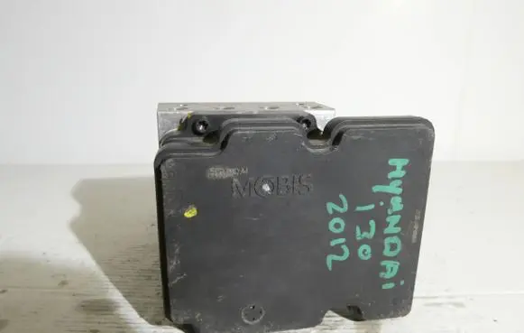 Hyundai i20 (PB PBT) ABS Pump 61589-45200 A6589-30500 FE2076569