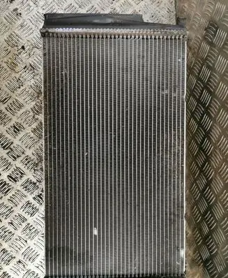 BMW 2 F22 F23 Coolant radiator 7600511