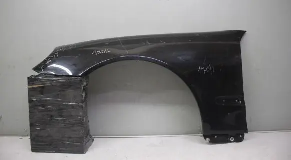 Mercedes-Benz CLK A209 C209 Fender mounting bracket