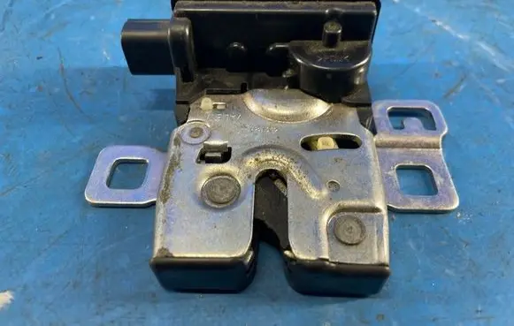 Mini One - Cooper Coupe R56 Tailgate/trunk/boot lock/catch/latch 51242754528