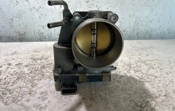 Nissan Maxima A35 Throttle valve