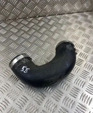 Audi Q7 4L Intercooler hose/pipe 4L0145972A