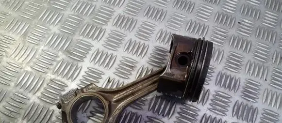 Mercedes-Benz S W140 Piston with connecting rod