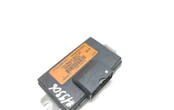 Hyundai Santa Fe Gearbox control unit/module 9544739520 4450000105K