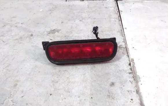 KIA Sorento Third/center stoplight 927003E0