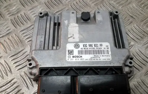 Volkswagen Golf V Engine control unit/module ECU 03G906021PP EDC16U34