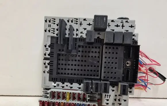 Volvo S80 Fuse module 08696040 08696098 03W163