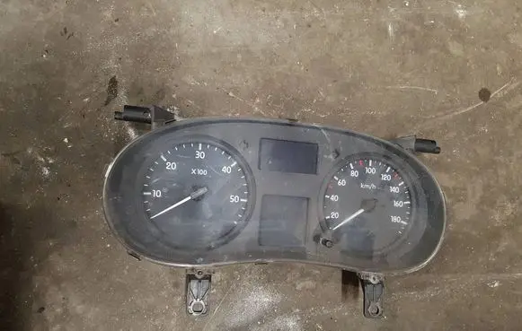 Renault Master II Speedometer (instrument cluster) P8200467952D 281153197 NS8371503Y