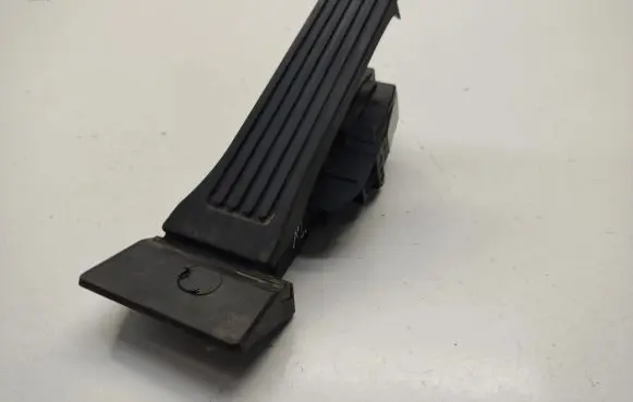 Hyundai Tucson TL Accelerator throttle pedal