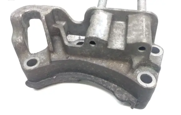 Volvo C30 Engine mounting bracket 3m516030ae