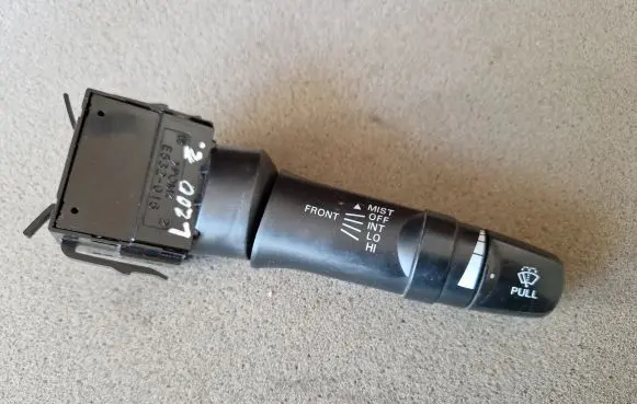 Mitsubishi L200 Wiper switch 
