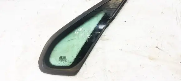 Volvo S40, V40 Rear side window