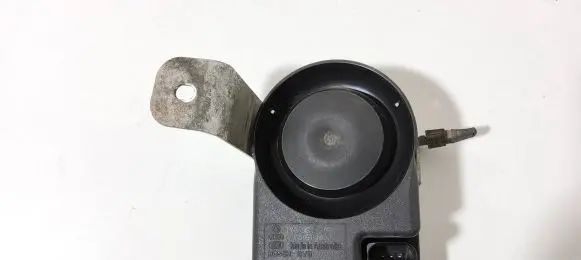 Audi A6 S6 C6 4F Alarm system siren 1K0951605C