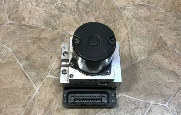 BMW X5 E70 ABS Pump 6788219