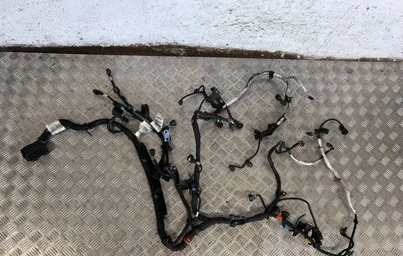 Maserati Ghibli Engine installation wiring loom 