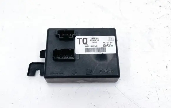 Chevrolet Bolt Light module LCM 13489582 522923F13