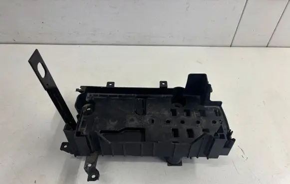 Opel Mokka Battery tray 95933269