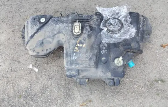 Renault Clio III Fuel tank 