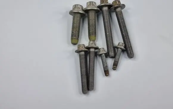 Mercedes-Benz EQS V297 Nuts/bolts 