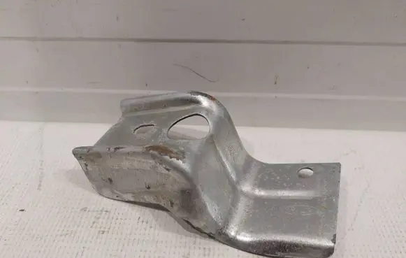 Ford Mustang V Radiator mount bracket 7R3Z16152A