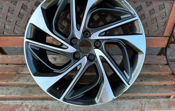 Hyundai Tucson JM R19 alloy rim 
