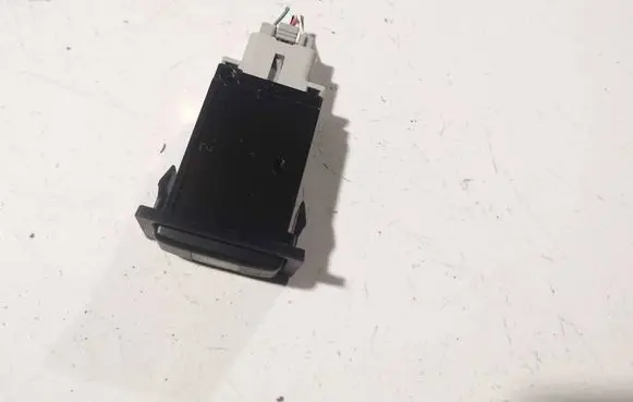 Toyota Avensis T250 Windscreen/window heater switch 