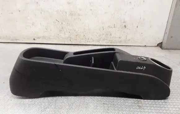 Mazda 2 Center console