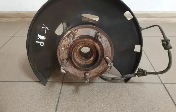 Opel Astra J Front wheel hub