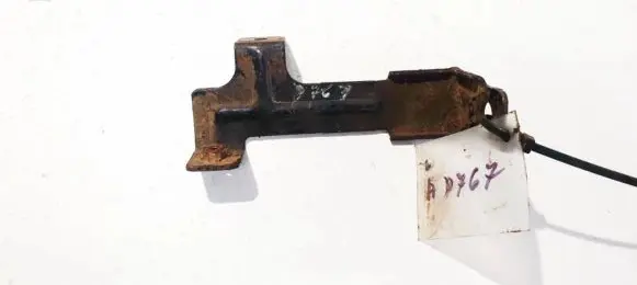Hyundai Sonata Engine mounting bracket