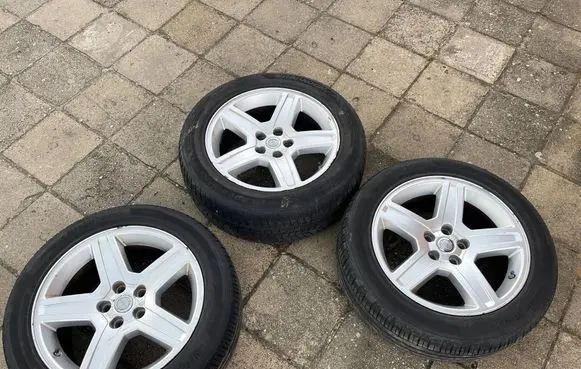 Chrysler 300 - 300C R18 alloy rim 1dv22trmab