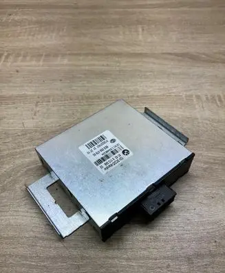 BMW 3 E90 E91 Voltage converter inverter 9113348 8ES009479