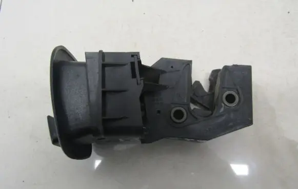 Volkswagen Golf IV Tailgate opening switch 3B0885738