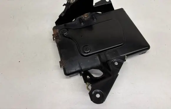 Audi Cabriolet B3 8G Battery tray 8A0809353
