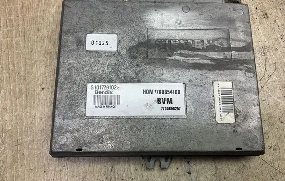 Renault Clio II Engine control unit/module ECU 7700858257 S10172912c