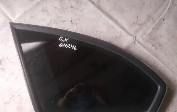 Chevrolet Captiva Rear side window AS2