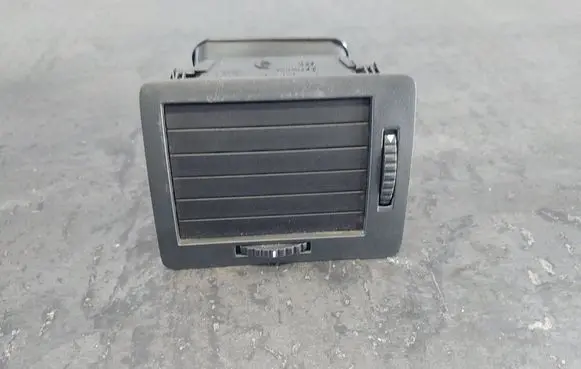 Skoda Fabia Mk1 (6Y) Dash center air vent grill 6Y0819701