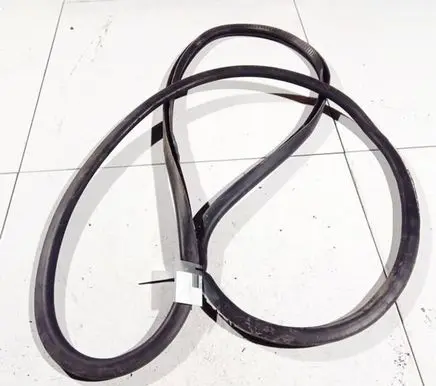 Volkswagen Caddy Rubber seal front coupe door 