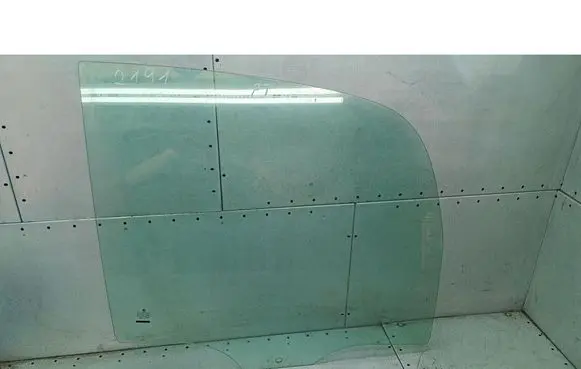 Skoda Roomster (5J) Rear door window glass 