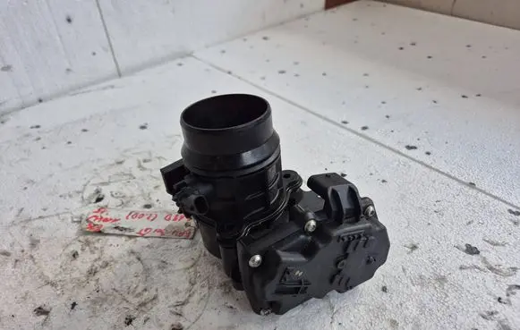 BMW 5 F10 F11 Throttle valve 8512452-02 851245202