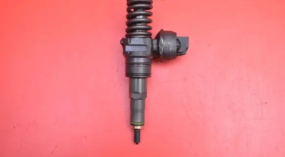 Volkswagen Sharan Fuel injector 038130073AH