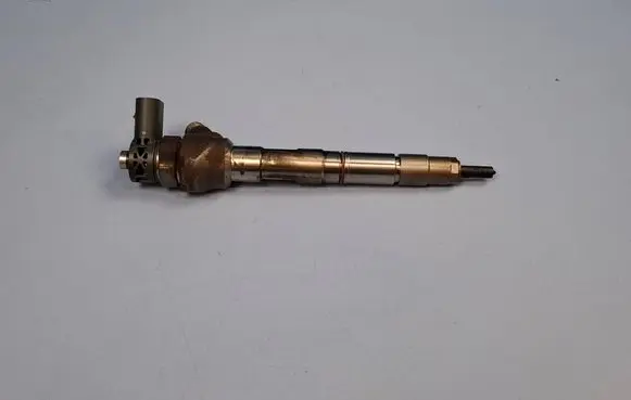 Audi A6 S6 C7 4G Fuel injector 04L130277AE
