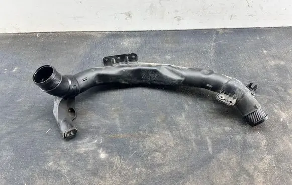 Volkswagen PASSAT CC Intercooler hose/pipe 5N0145840C