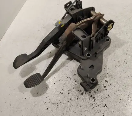 Peugeot 407 Pedal assembly 9660180380