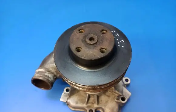 Mercedes-Benz 380 560SEC C126 Water pump 1172030174