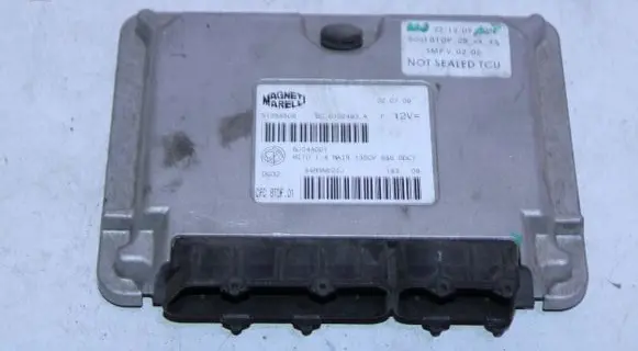 Alfa Romeo Mito Engine control unit/module ECU 51854509 BJ04A001 84M3NE27J