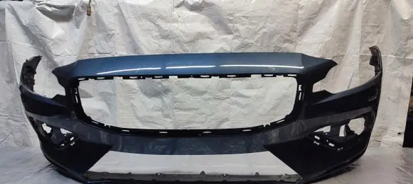 Volvo V60 Front bumper 31690589