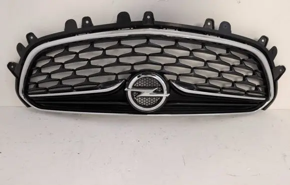 Front bumper upper radiator grill