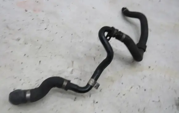 Mercedes-Benz C W204 Engine coolant pipe/hose