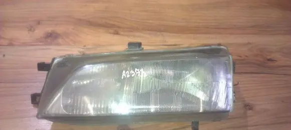 Honda Accord Headlight/headlamp 23605100 nenustayta