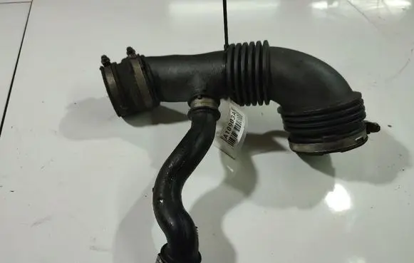 Ford Focus Air intake hose/pipe 7M519A673HF